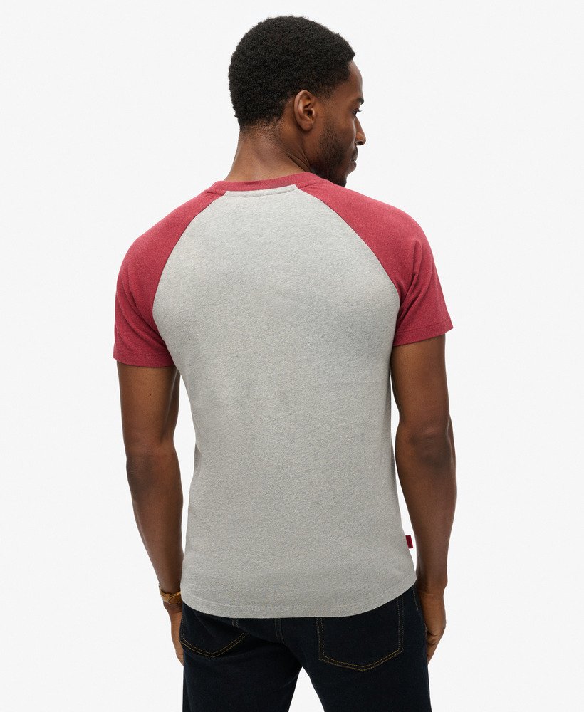 baseball t-shirt met essential logo van biologisch katoen in grijs gemêleerdvintage rood gemêleerd.