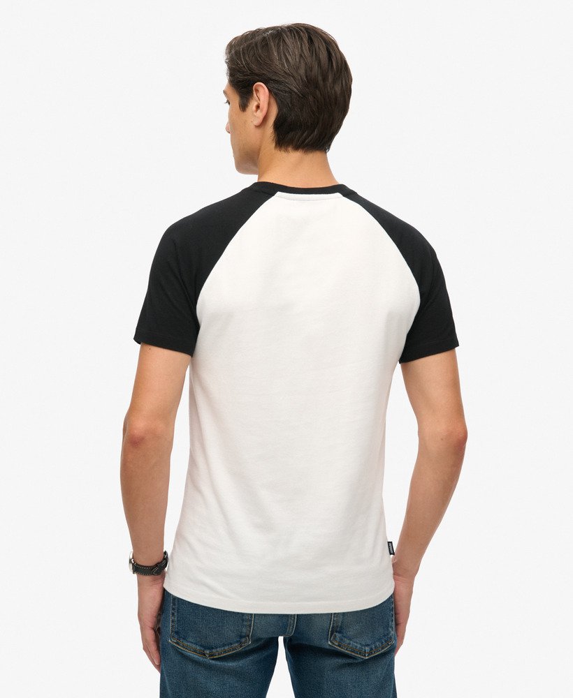 baseball t-shirt met essential logo van biologisch katoen in opticblack