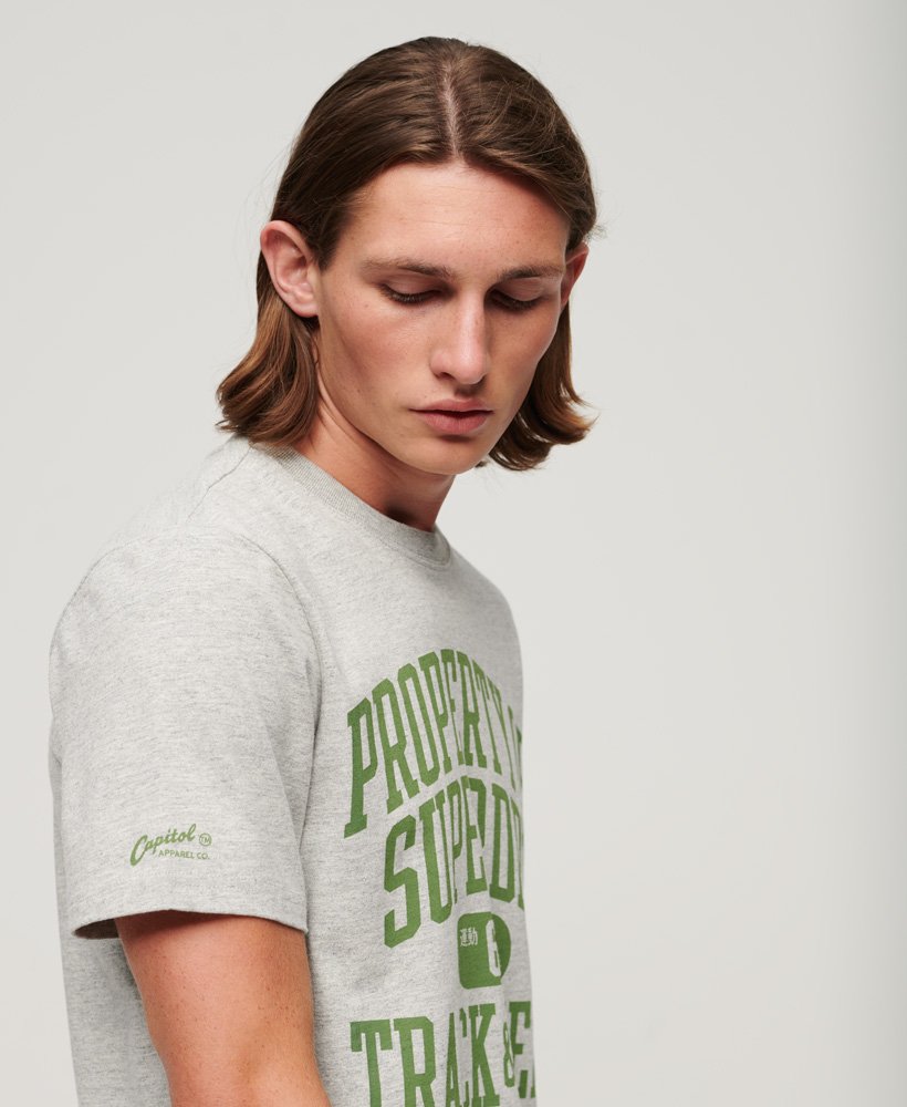 grafisch t-shirt van athletic college in grijs met gemêleerde accenten.