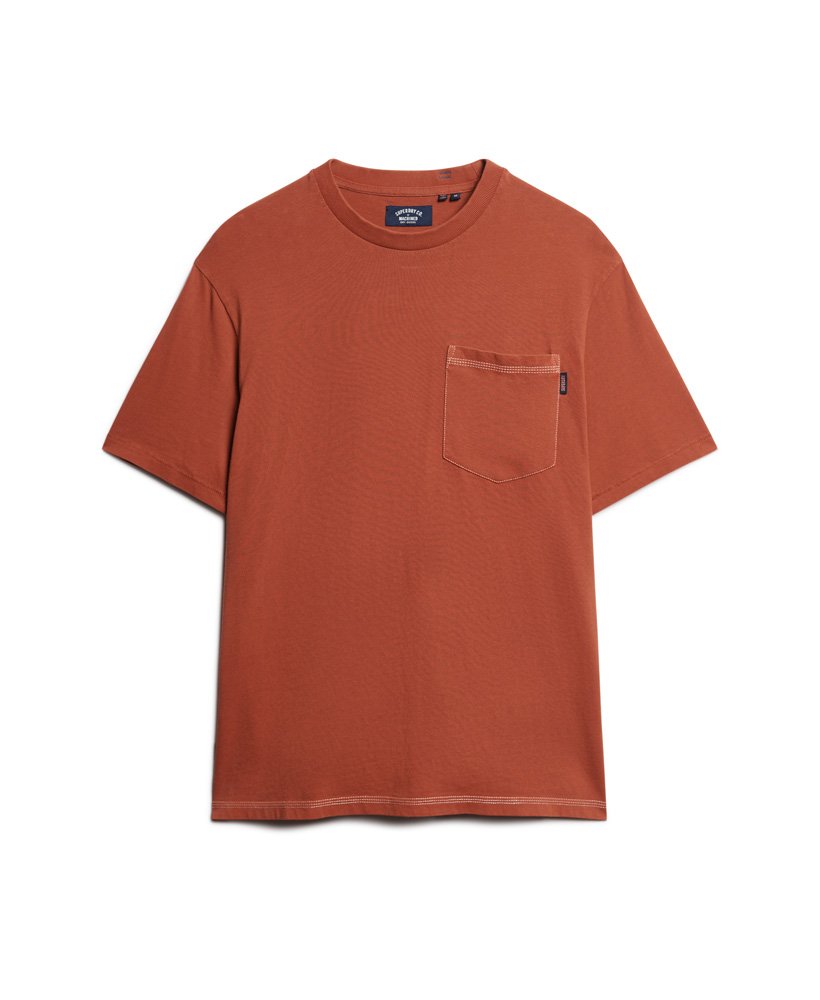t-shirt met contrasterende stiksels op de borstzak in gerookt kaneeloranje.