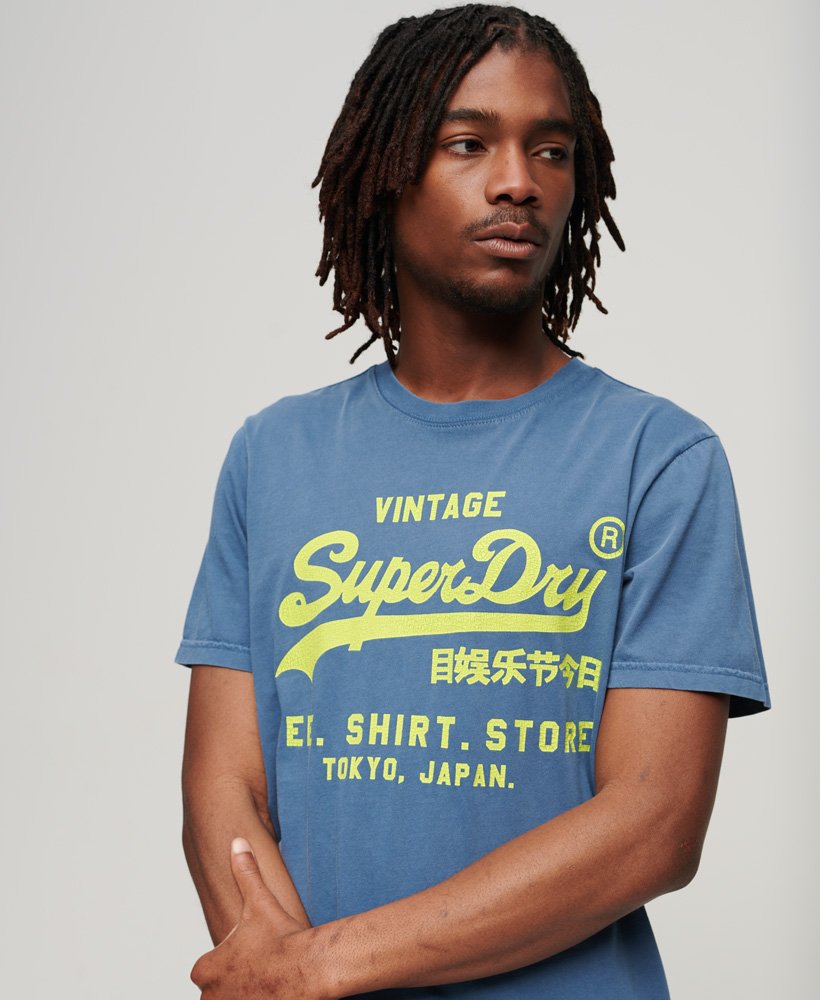 neon vintage logo t-shirt in esign blue