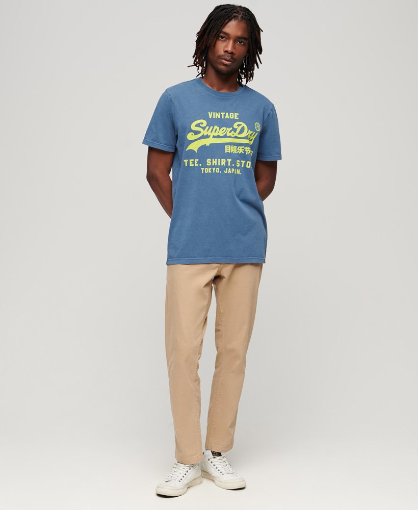 neon vintage logo t-shirt in esign blue