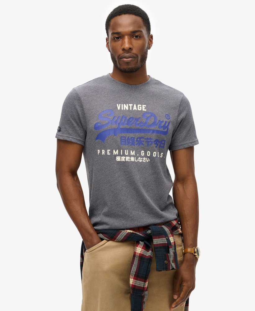 klassiek vintage logo heritage t-shirt in middernachtblauw met een korrelige afwerking.