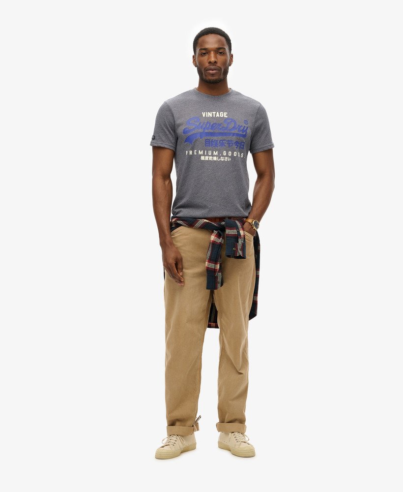 klassiek vintage logo heritage t-shirt in middernachtblauw met een korrelige afwerking.