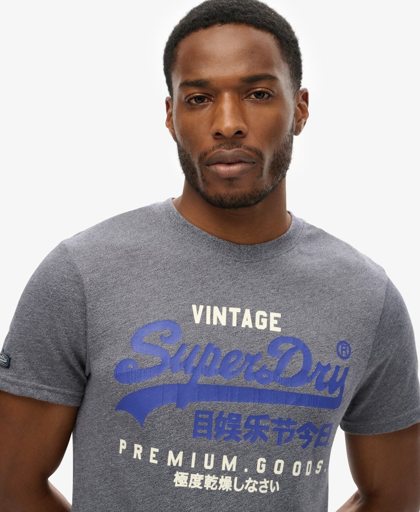 klassiek vintage logo heritage t-shirt in middernachtblauw met een korrelige afwerking.