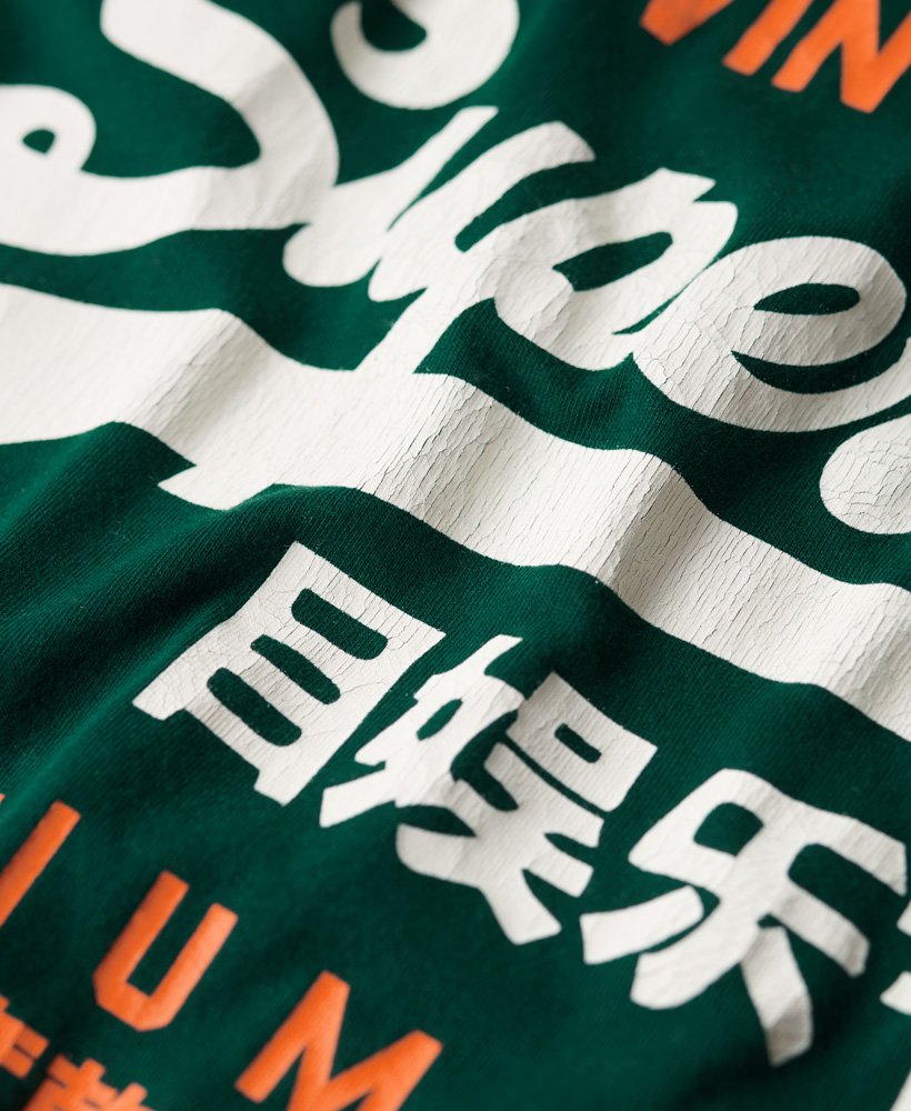 klassiek vintage logo t-shirt in dennengroen.