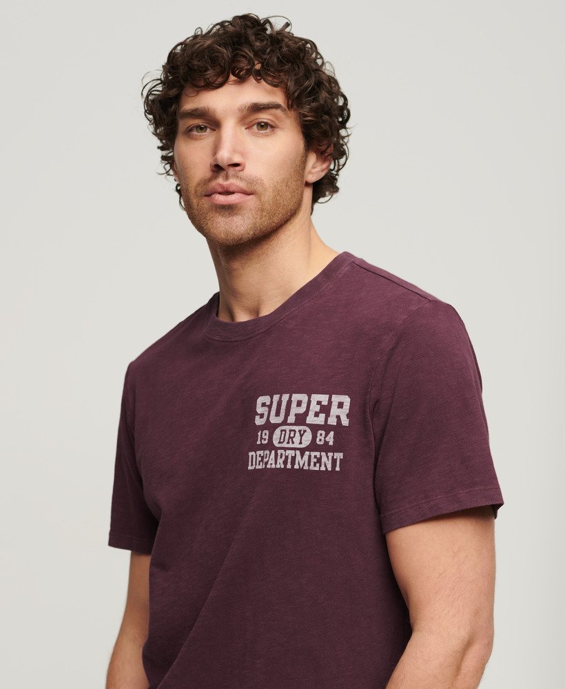 grafisch t-shirt van athletic college in vijgpaarse slubstof.