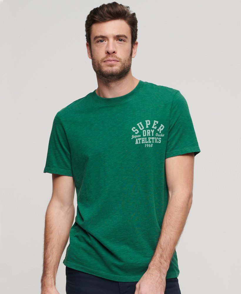 grafisch t-shirt van athletic college in donker bosgroen met structuurverf.