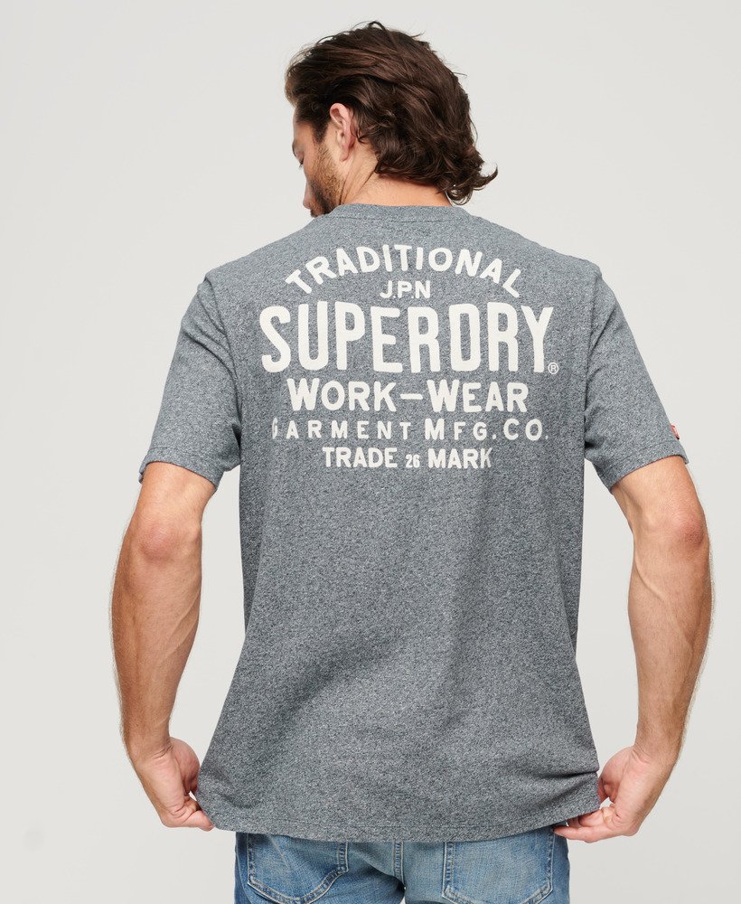 werkkleding t-shirt met grafische print op de borst in mat marineblauw met korrelstructuur.