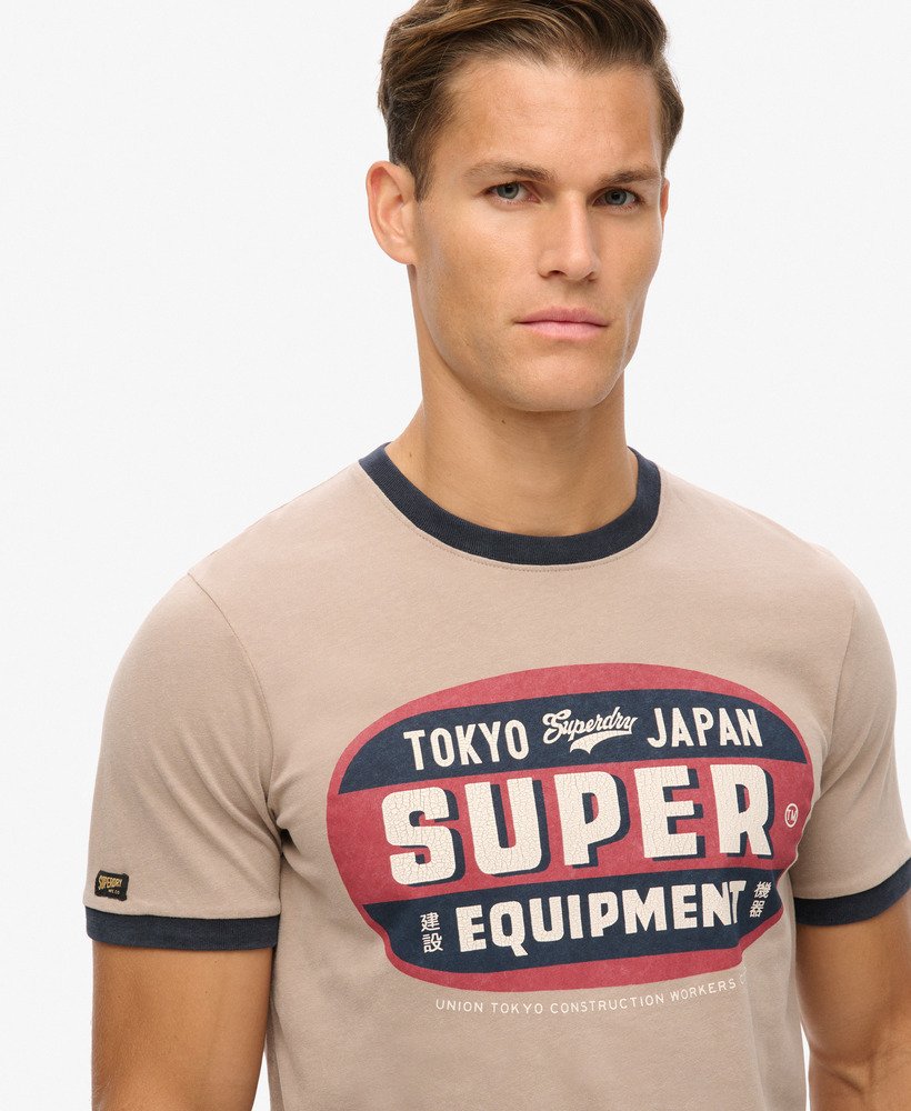 ringer workwear grafisch t-shirt in diepbeigeeclipse marineblauw