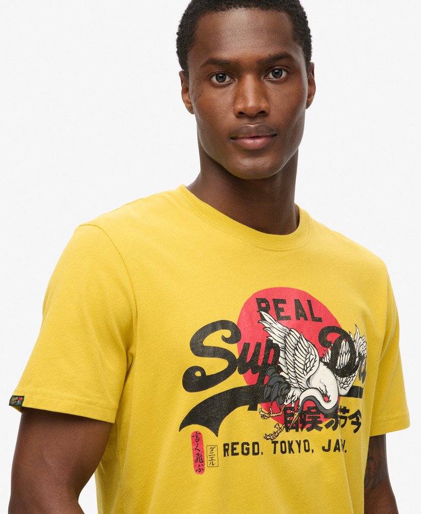 tokyo graphic t-shirt in oliegeel