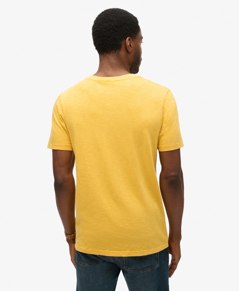 t-shirt met v-hals en korte mouwen van slubstof in woestijnokergeel