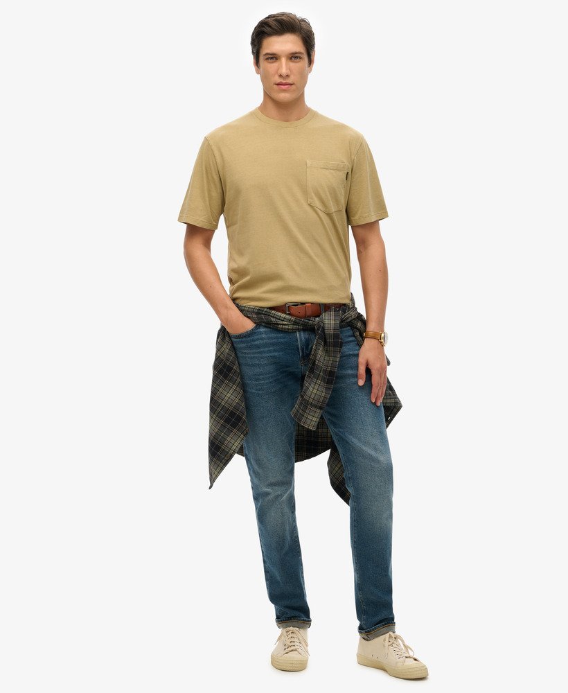 t-shirt met zakje en contrasterende stiksels in gewassen cappuccino.