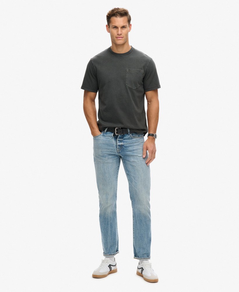t-shirt met contrasterende stiksels op de borstzak in gewassen zwart.