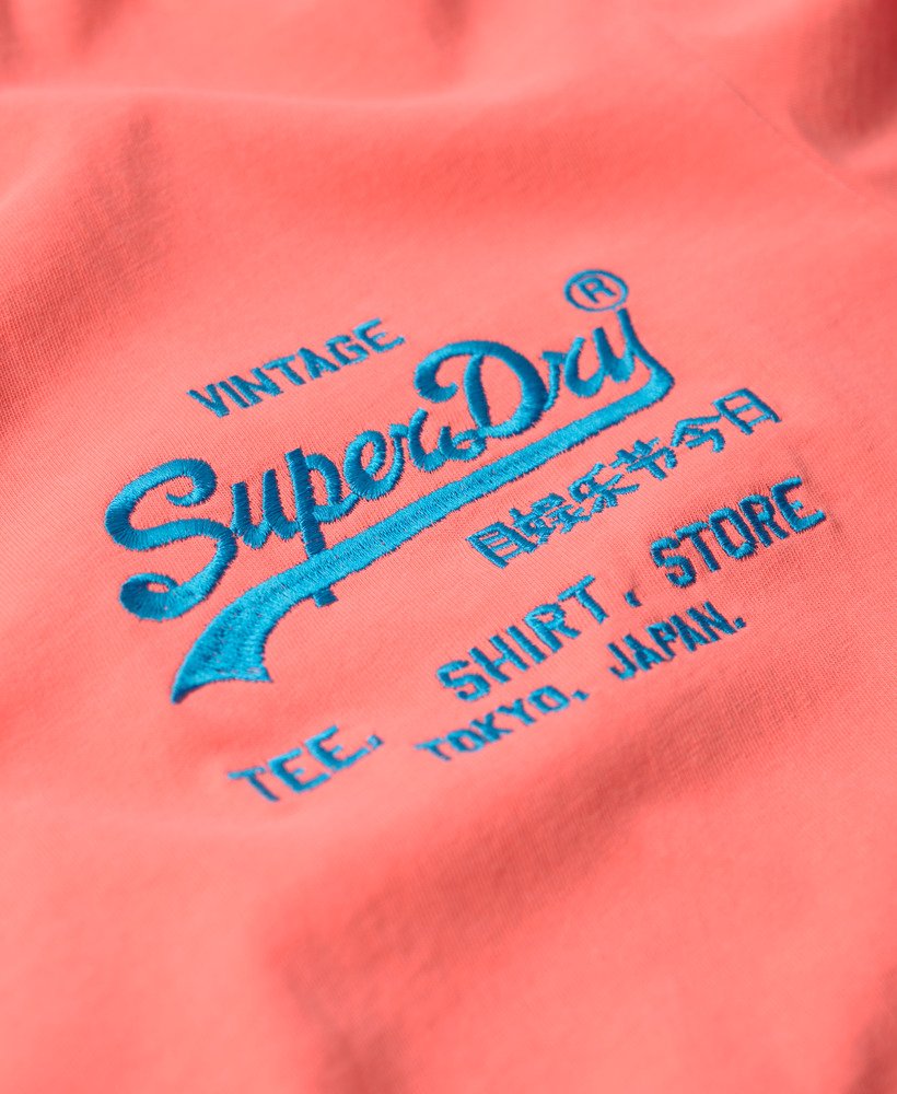 neon vintage logo t-shirt in neonrood