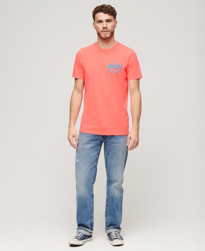 neon vintage logo t-shirt in neonrood