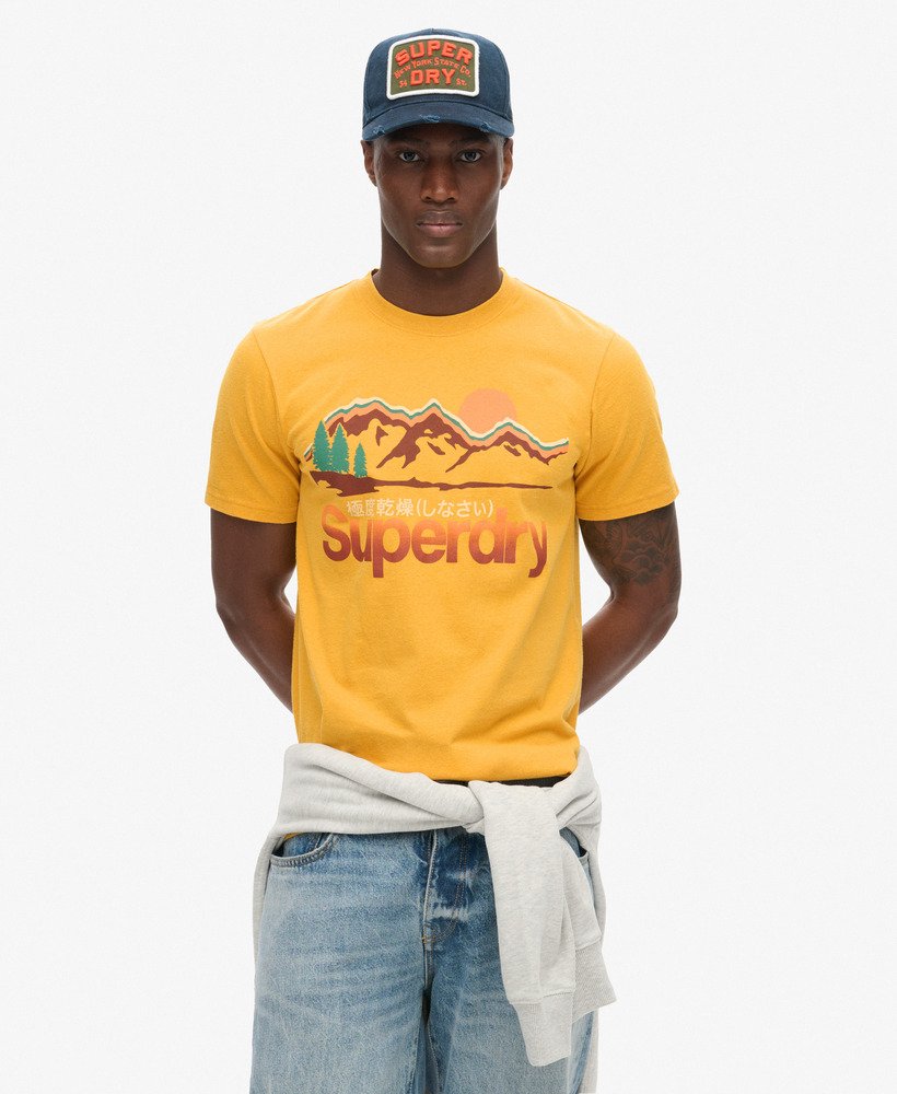 t-shirt met grafische print van great outdoors in mosterdgeel gemêleerd.