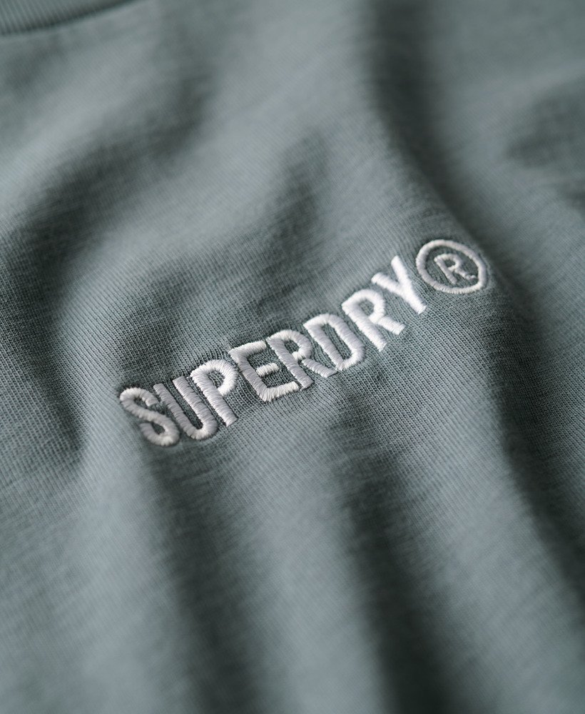 t-shirt met micrologo en losse pasvorm in stormachtig weerblauw.