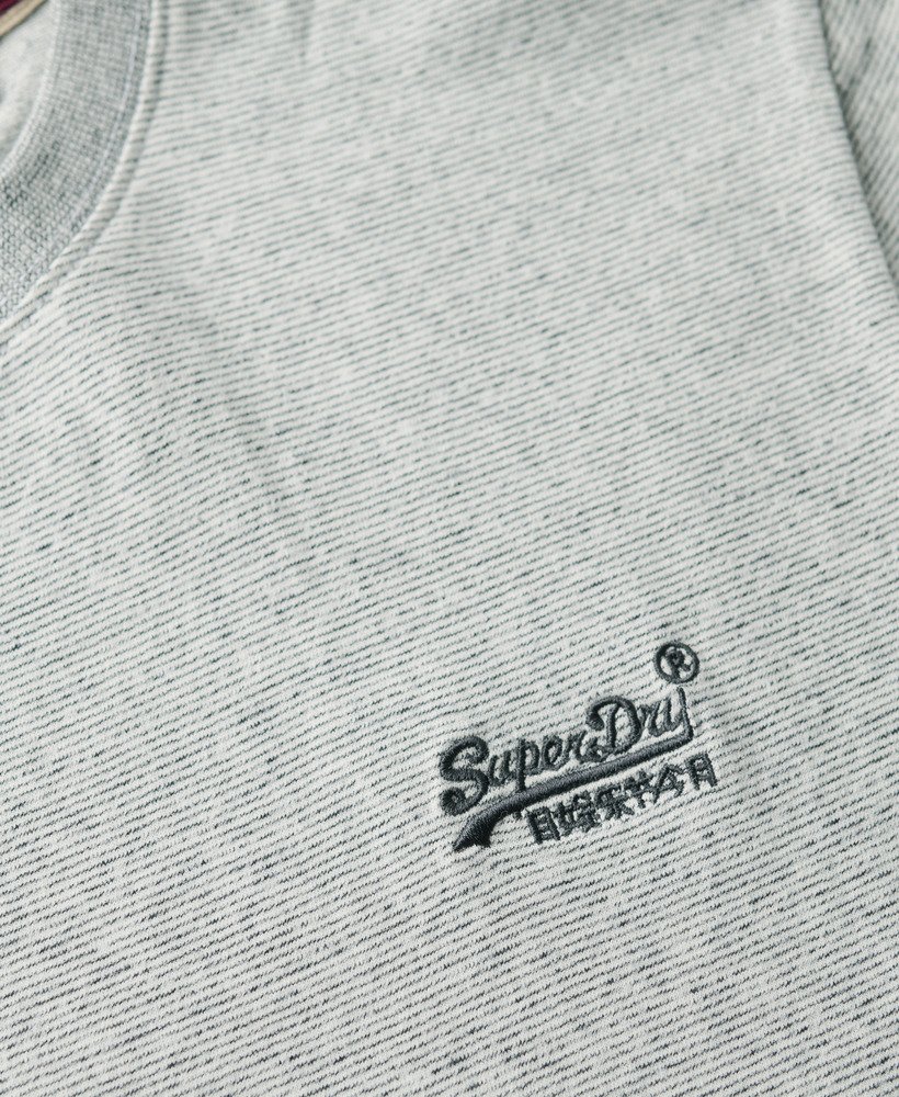 t-shirt met essential logo van biologisch katoen in lichtgrijs grindle feeder