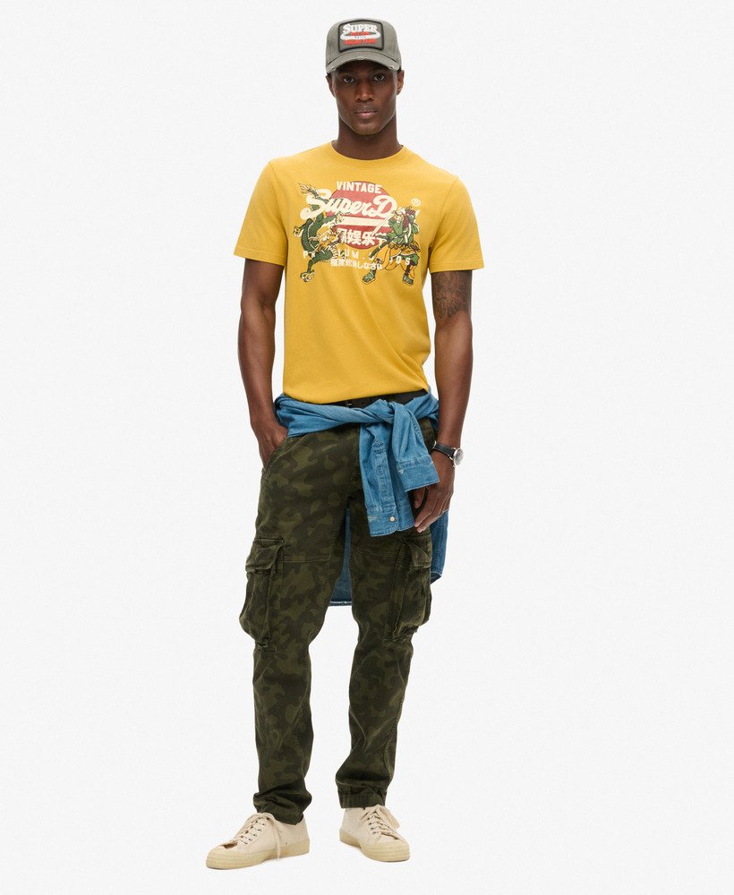 tokyo graphic t-shirt in oliegeel
