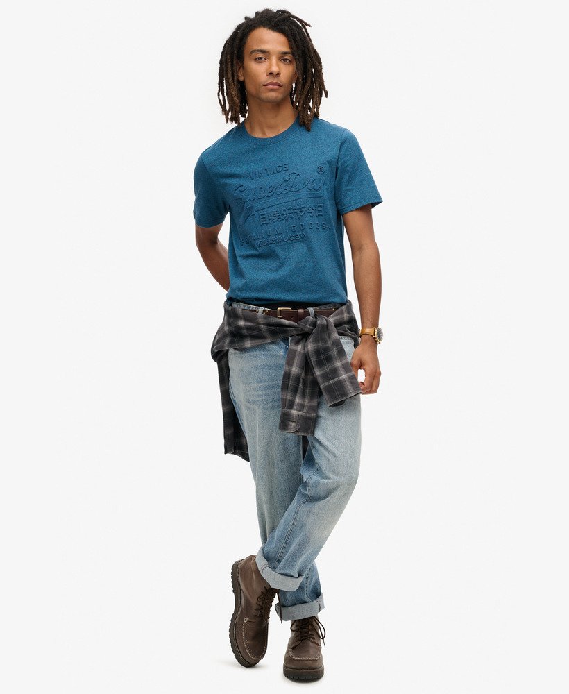 t-shirt met reliëfprint in verkoolde turquoise tint.