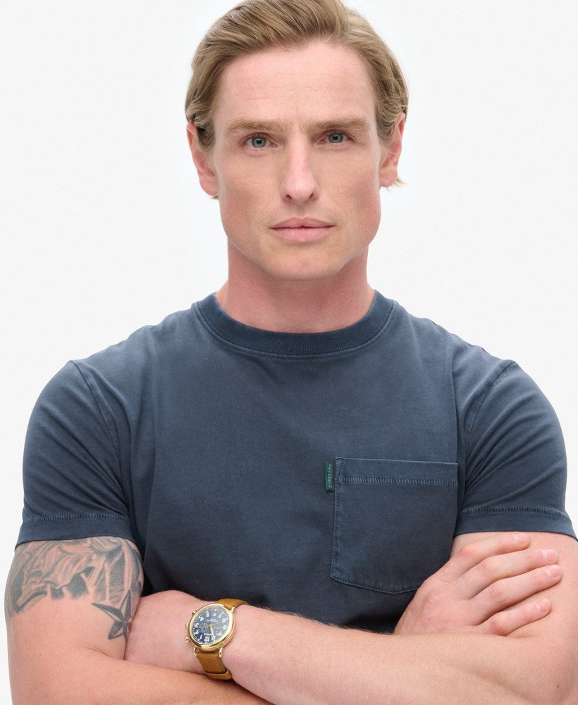 essential washed pocket t-shirt in washed eclipse navy