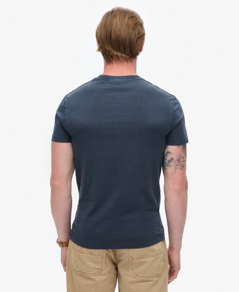 essential washed pocket t-shirt in washed eclipse navy