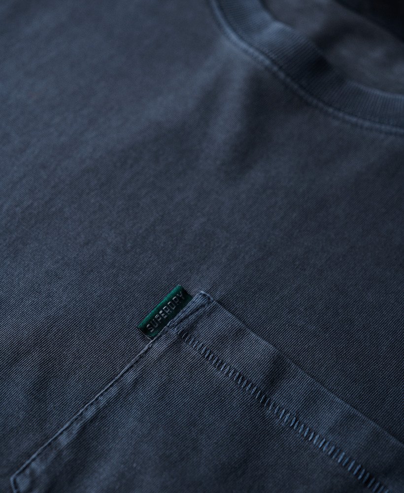essential washed pocket t-shirt in washed eclipse navy