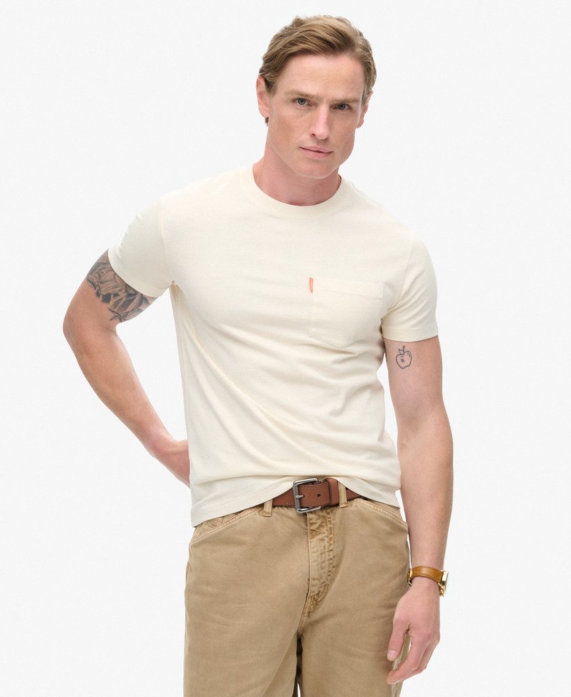 essential washed pocket t-shirt in washed chalk