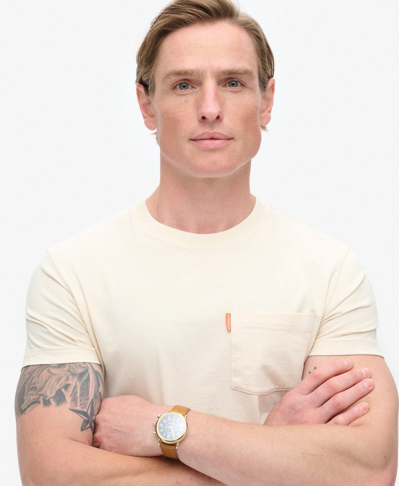 essential washed pocket t-shirt in washed chalk