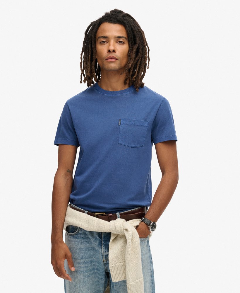 essential washed pocket t-shirt in washed supermarine navy