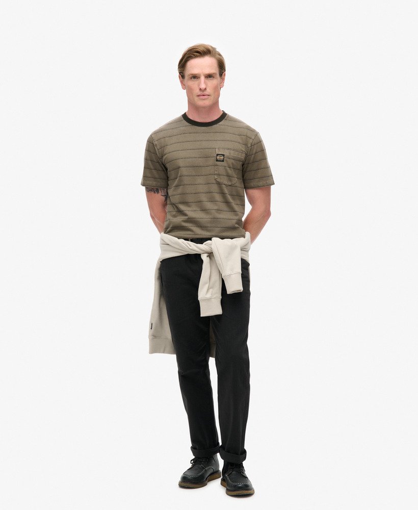 gestreept t-shirt met borstzak en textuur in gewassen morel brown stripe