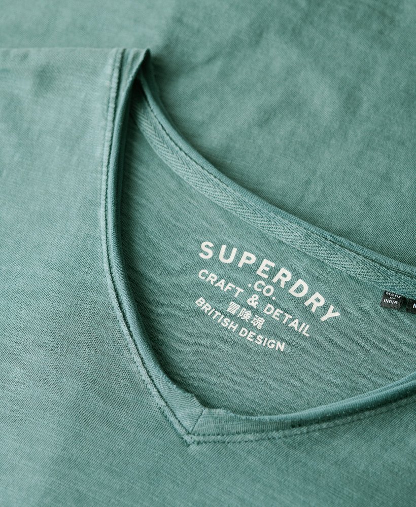 t-shirt met v-hals en rafelige rand in drius green