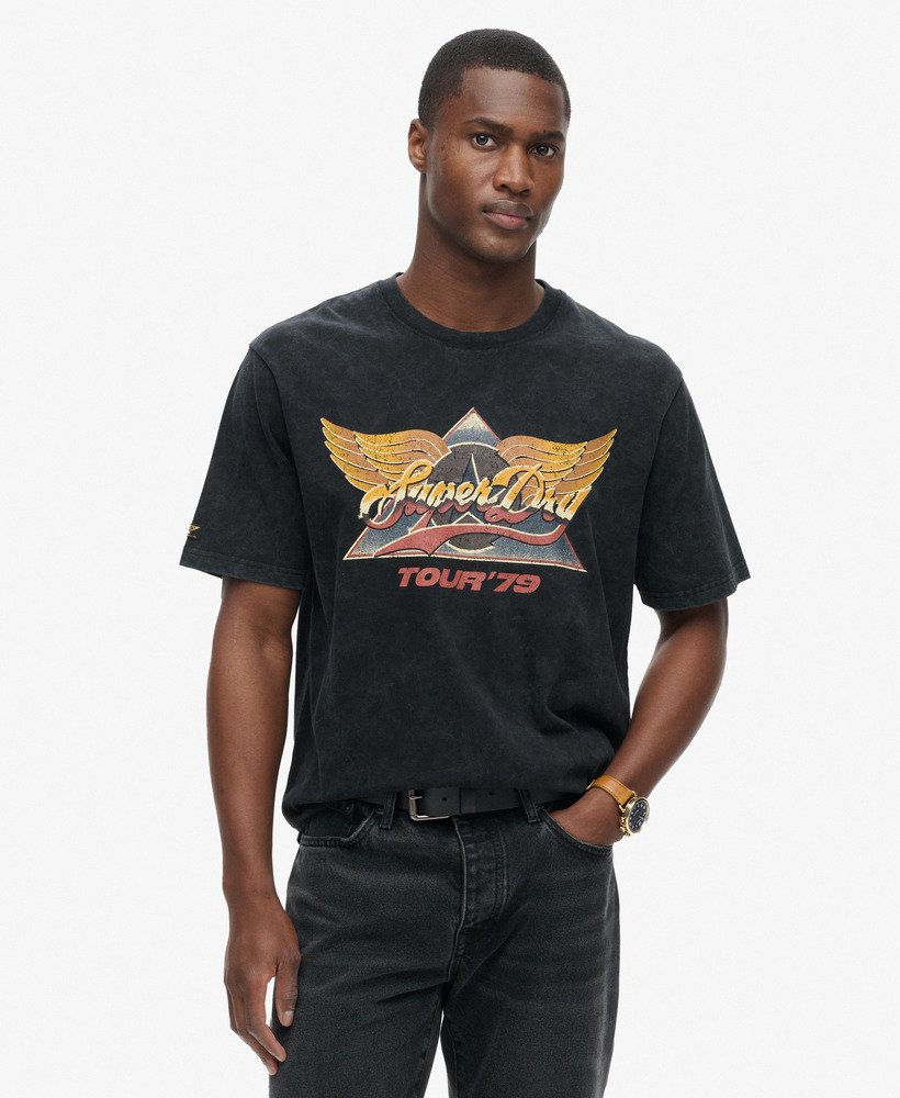 t-shirt met grafische print van een rockband uit de jaren 70 in gitzwart.