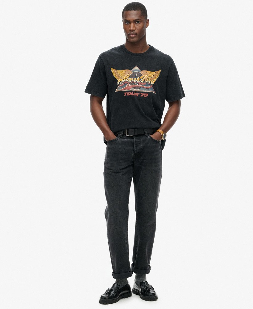 t-shirt met grafische print van een rockband uit de jaren 70 in gitzwart.