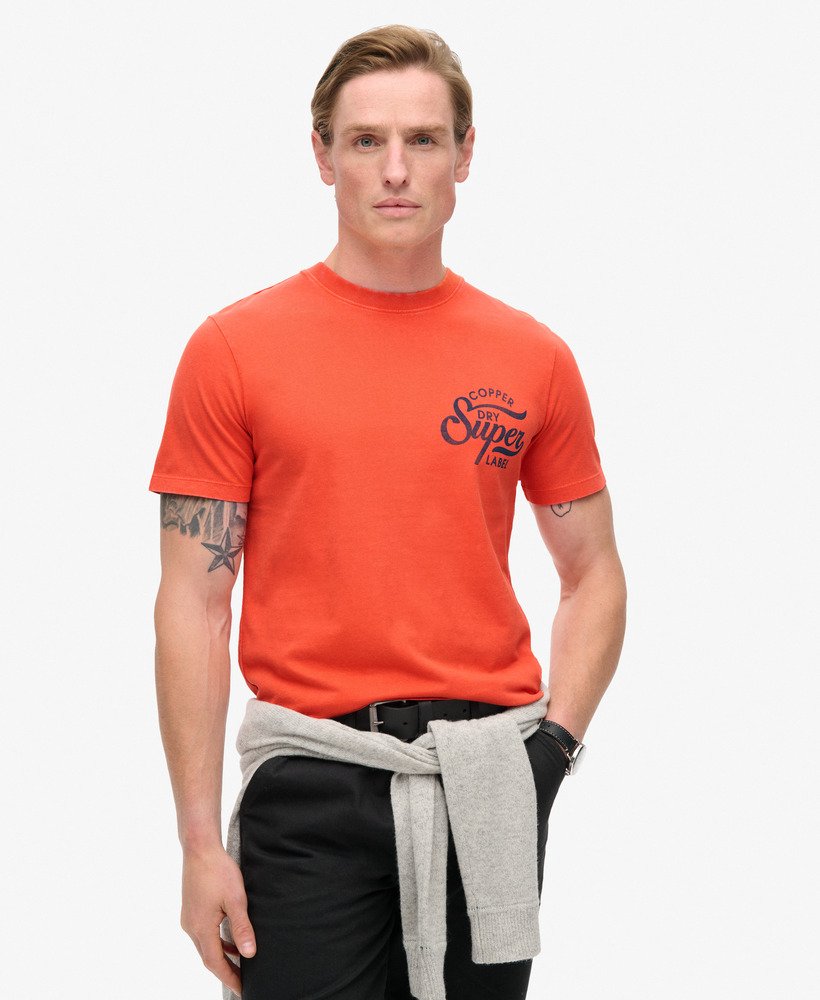 copper label t-shirt met borstprint in roestbruine kleur van denim co.