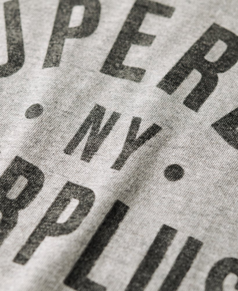 overtollig grafisch t-shirt in overtollig grijs grindle-materiaal.