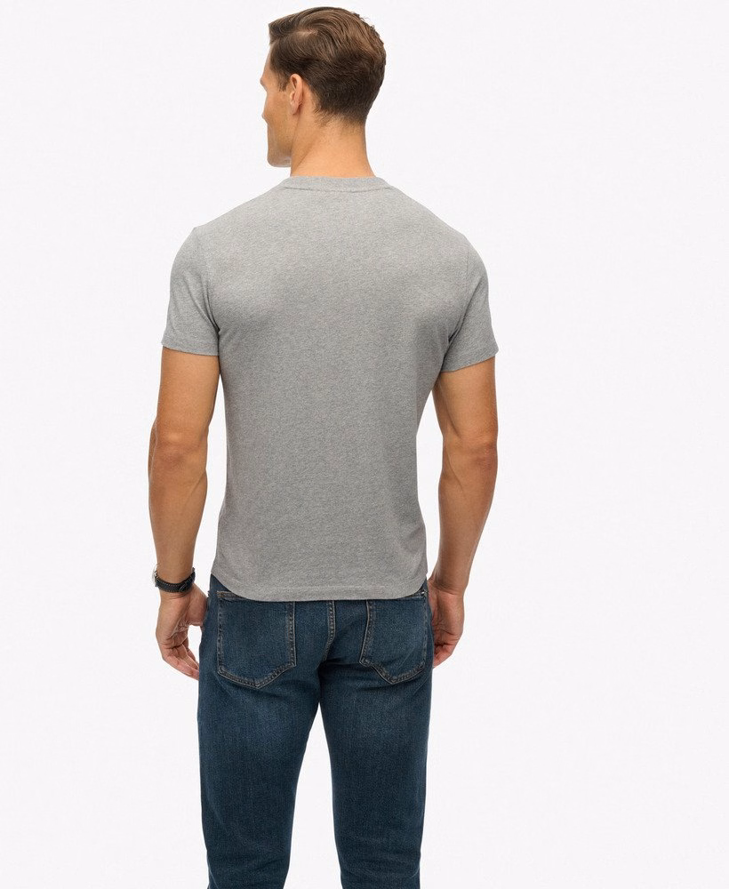 Essential Logo T-shirt
