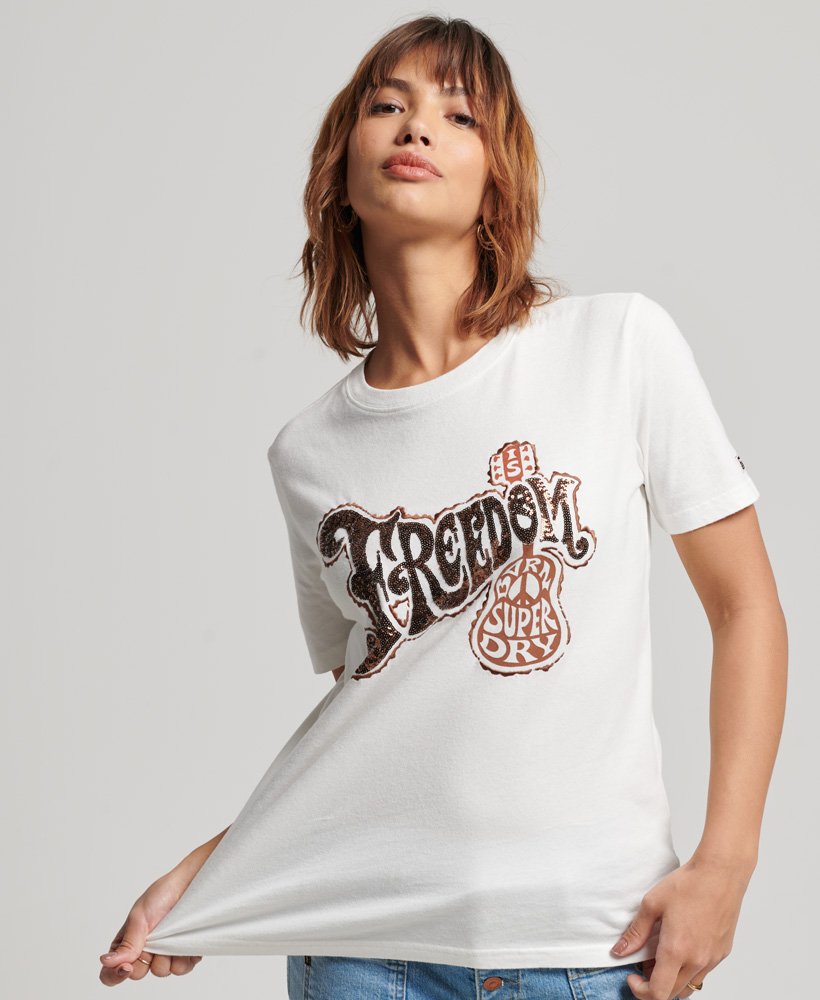 vintage t-shirt met versieringen in nieuw krijt