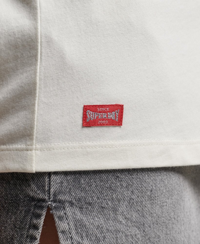 vintage t-shirt van biologisch katoen met opdruk in gebroken wit.
