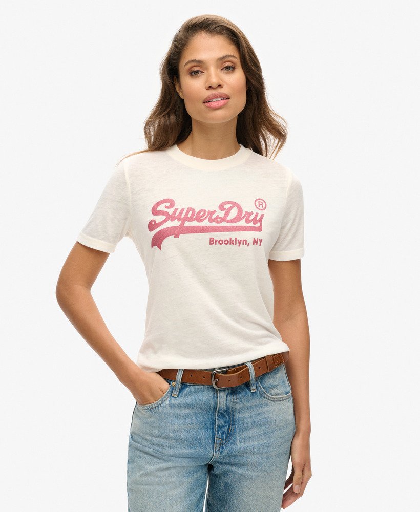 versierd vintage logo t-shirt in gebroken wit desert bone