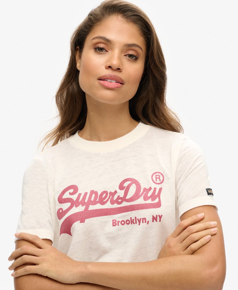 versierd vintage logo t-shirt in gebroken wit desert bone