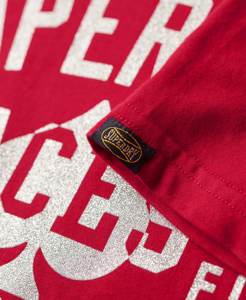 grafisch t-shirt met universiteitsopdruk in karmijnrood