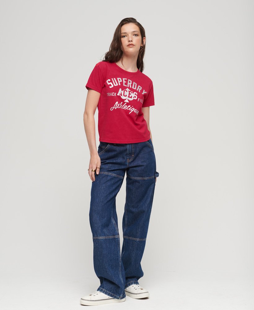 grafisch t-shirt met universiteitsopdruk in karmijnrood