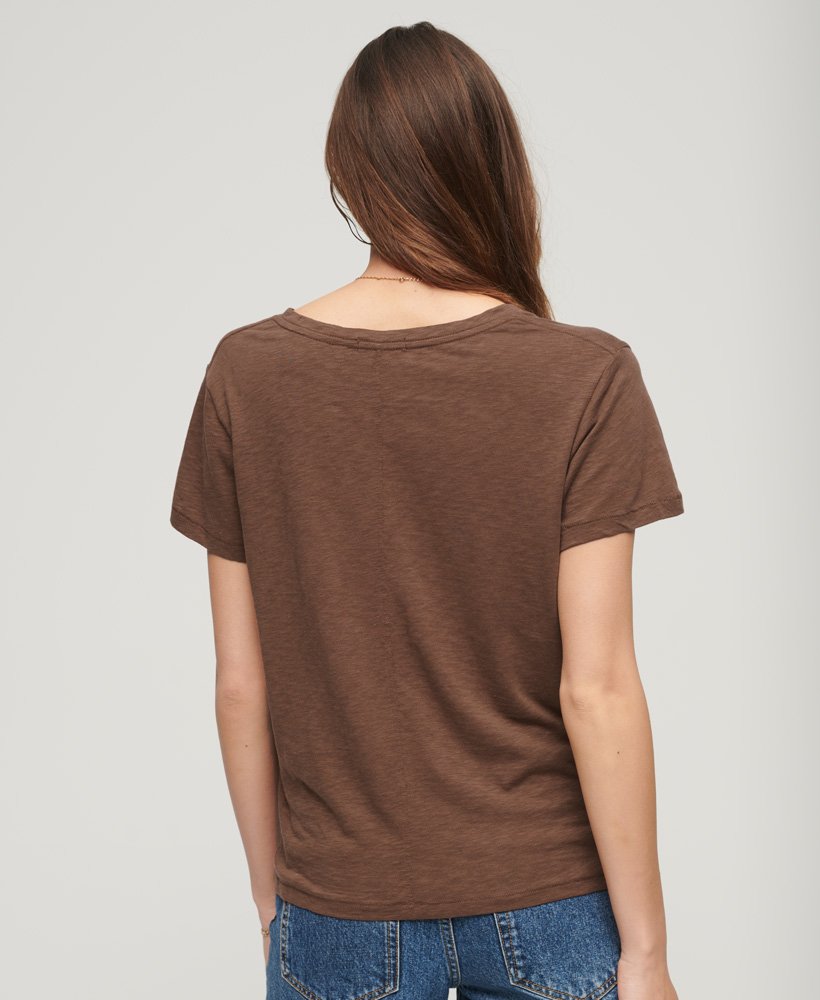 geborduurd t-shirt met v-hals en slub-print in dennenbruin.