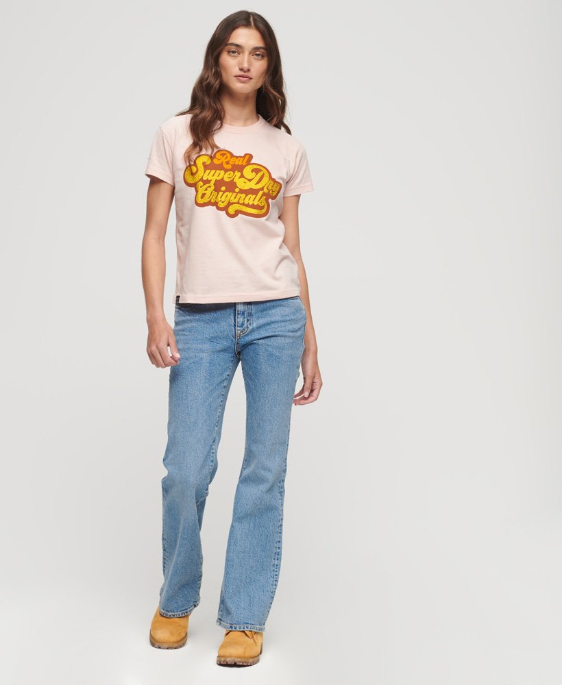 t-shirt met metallic logo in jaren 70-stijl in somon pink marl.