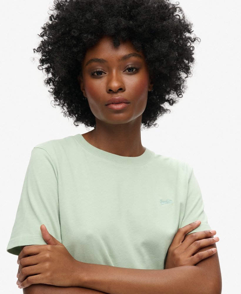 t-shirt van biologisch katoen met vintage logo en borduurwerk in zeegroen.