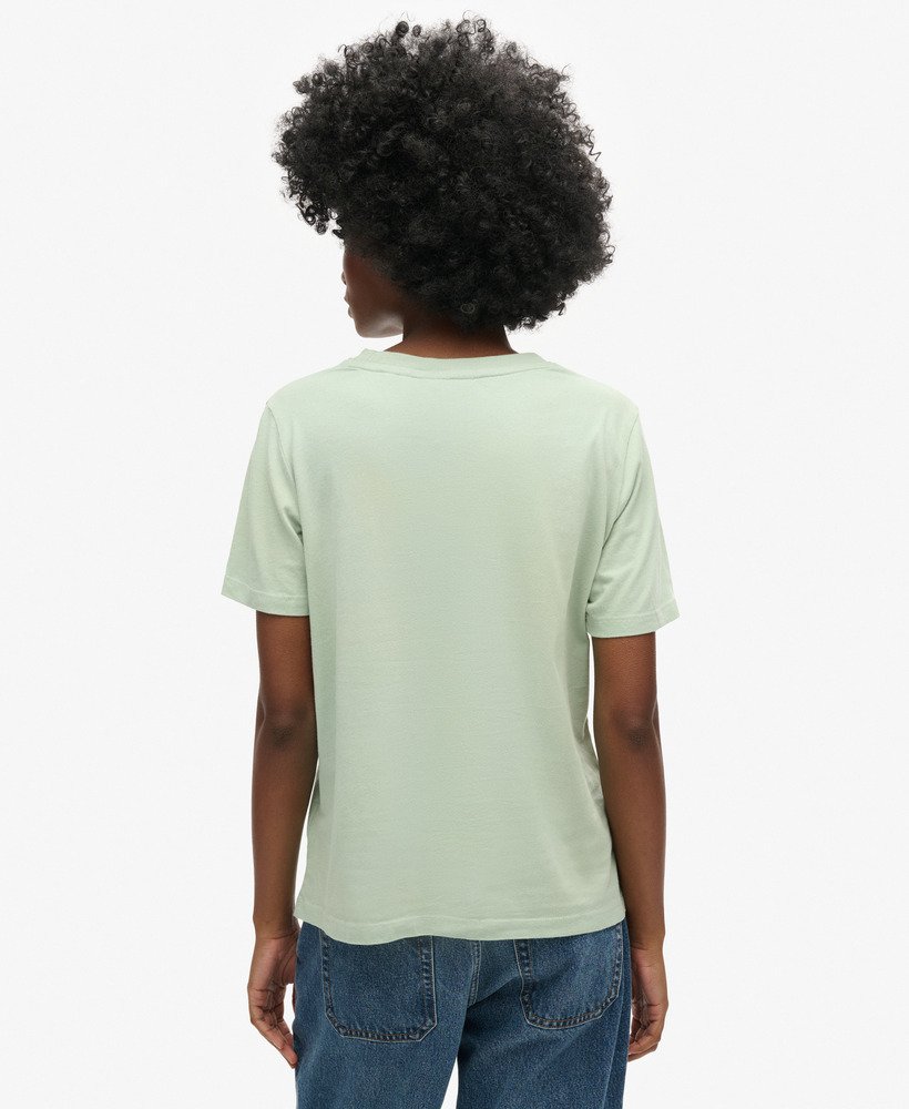 t-shirt van biologisch katoen met vintage logo en borduurwerk in zeegroen.
