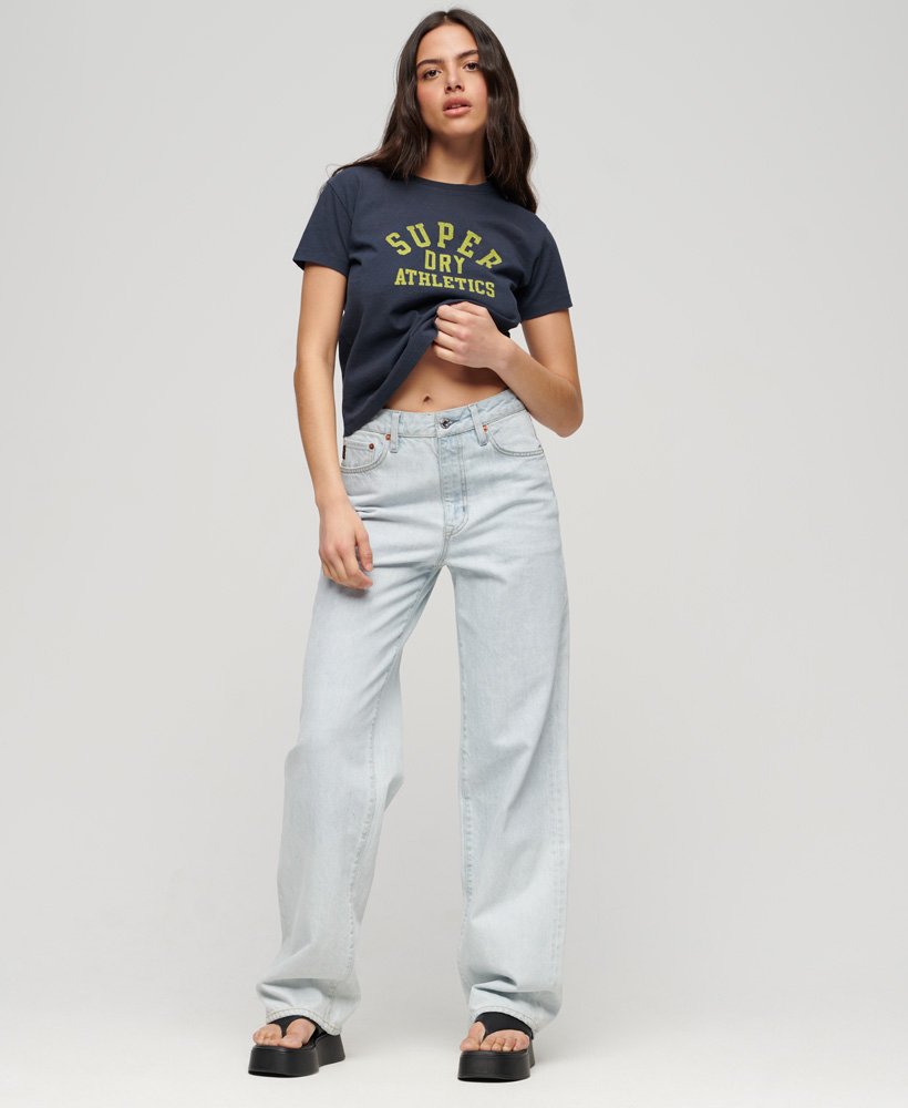 athletic essentials graphic 90s t-shirt in blueberry navy