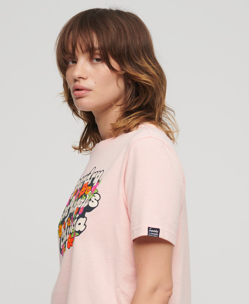 t-shirt met bloemen- en scriptlogo uit de jaren 70 in somon pink marl